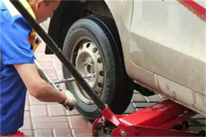 喀喇沁旗附近拖车24小时服务热线电话